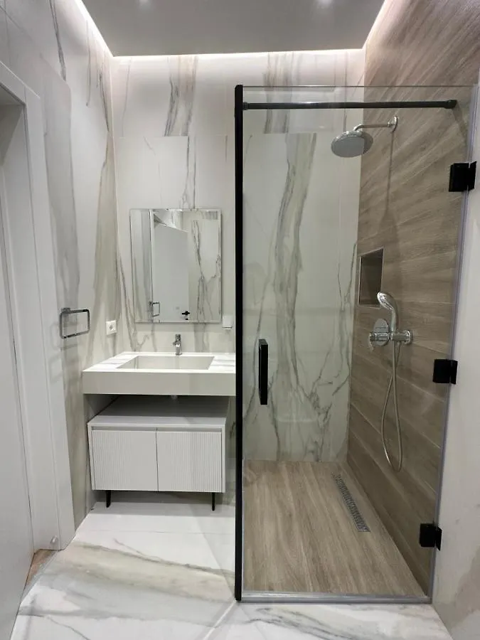 Hera Tirana Suite Deluxe Apartamento
